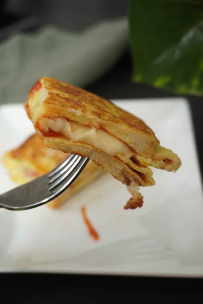 How to make one-pan egg cheese toast