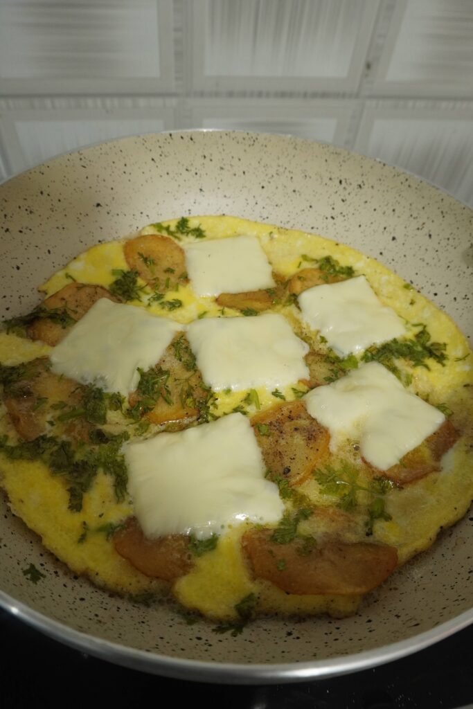 Crispy One-Pan Potato with Eggs