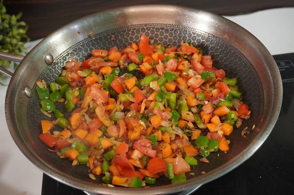 Prepare the Masala Sauce