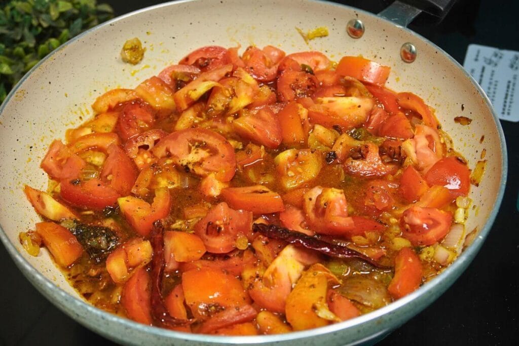 tomato frypan