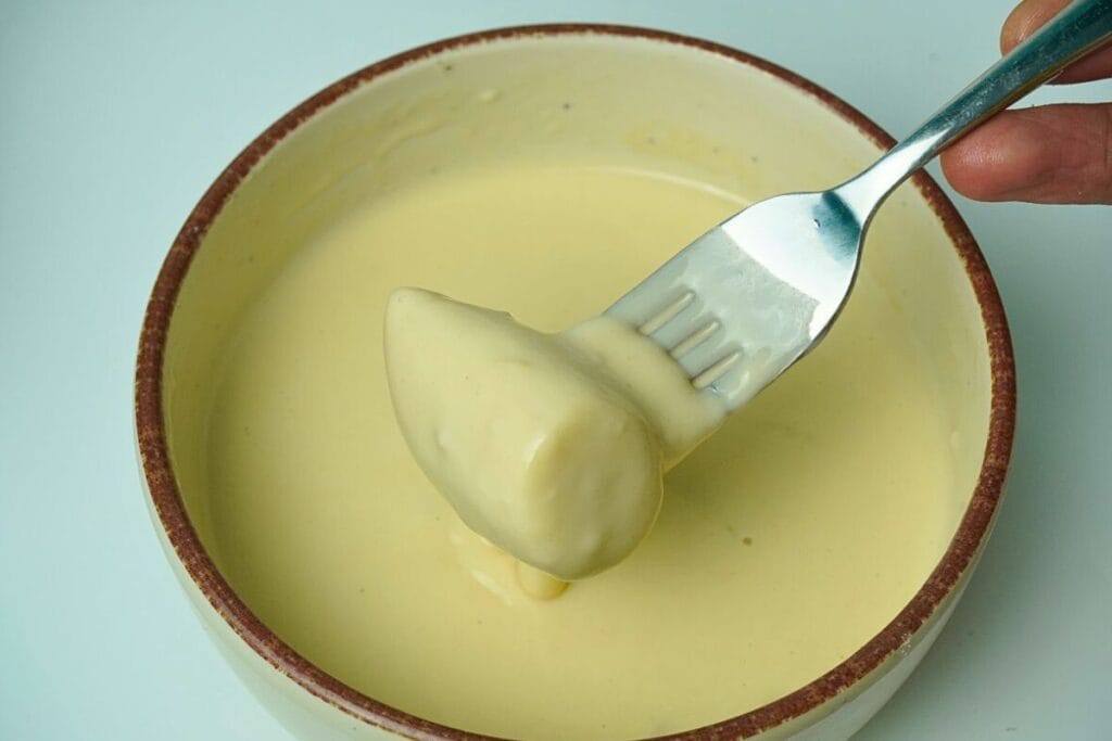 banana deeping in batter