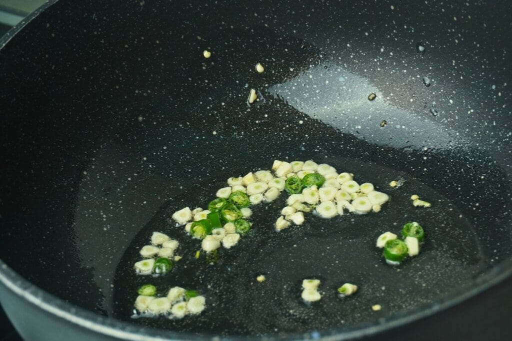 Fried rice with mushroom step 1