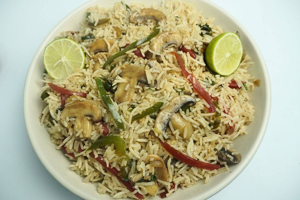 Fried rice with mushroom