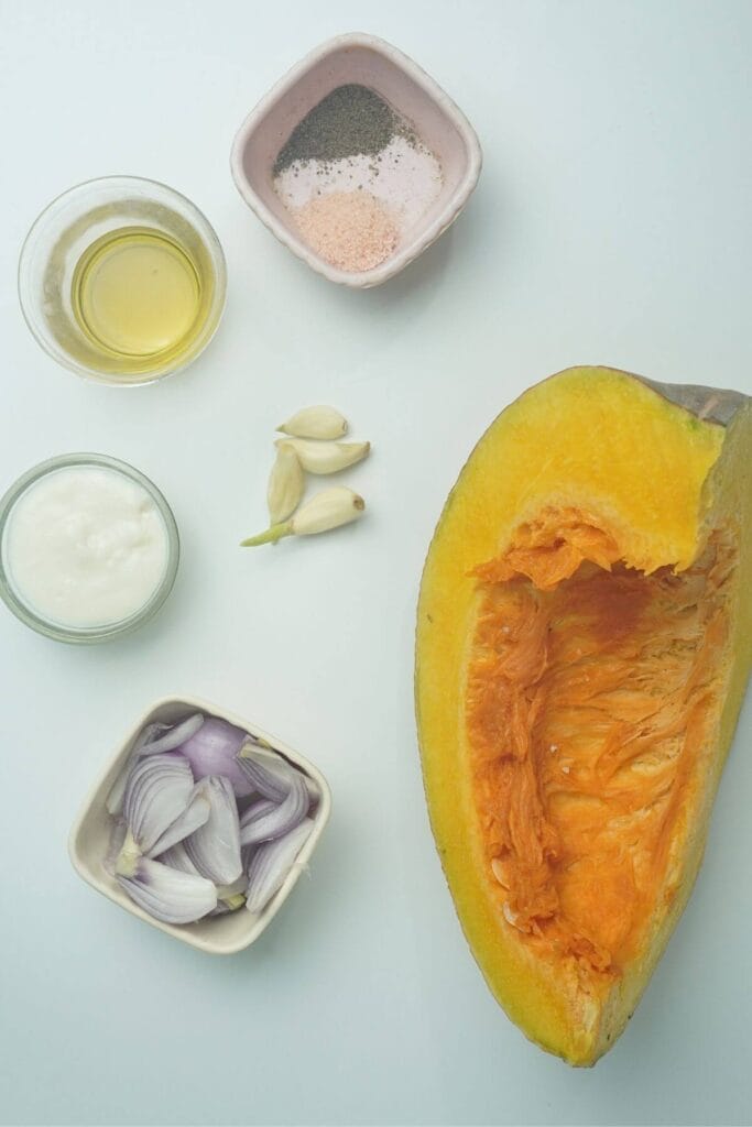 What are the key ingredients in pumpkin soup