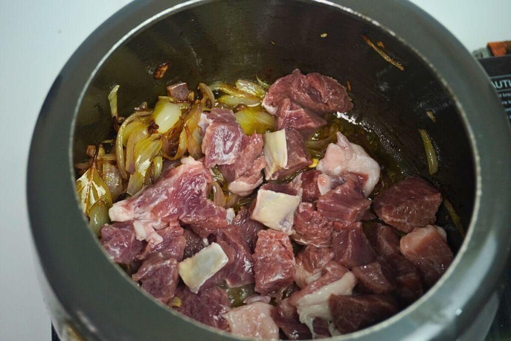 beef in pressure cooker