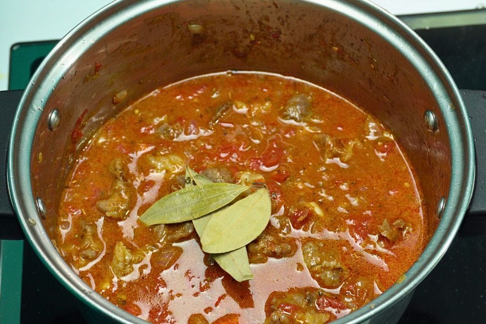 beef-stew-with-potatoes add bay leave