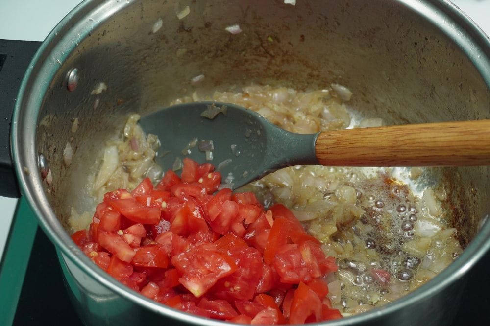 beef-stew-with-potatoes add chopped tomato
