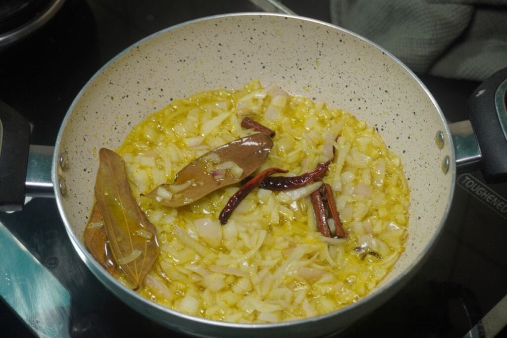 chickpea-curry sauteed onion
