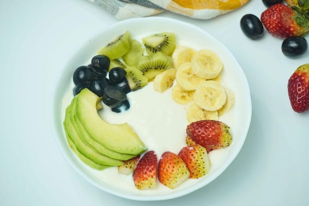 greek yogurt with fruits
