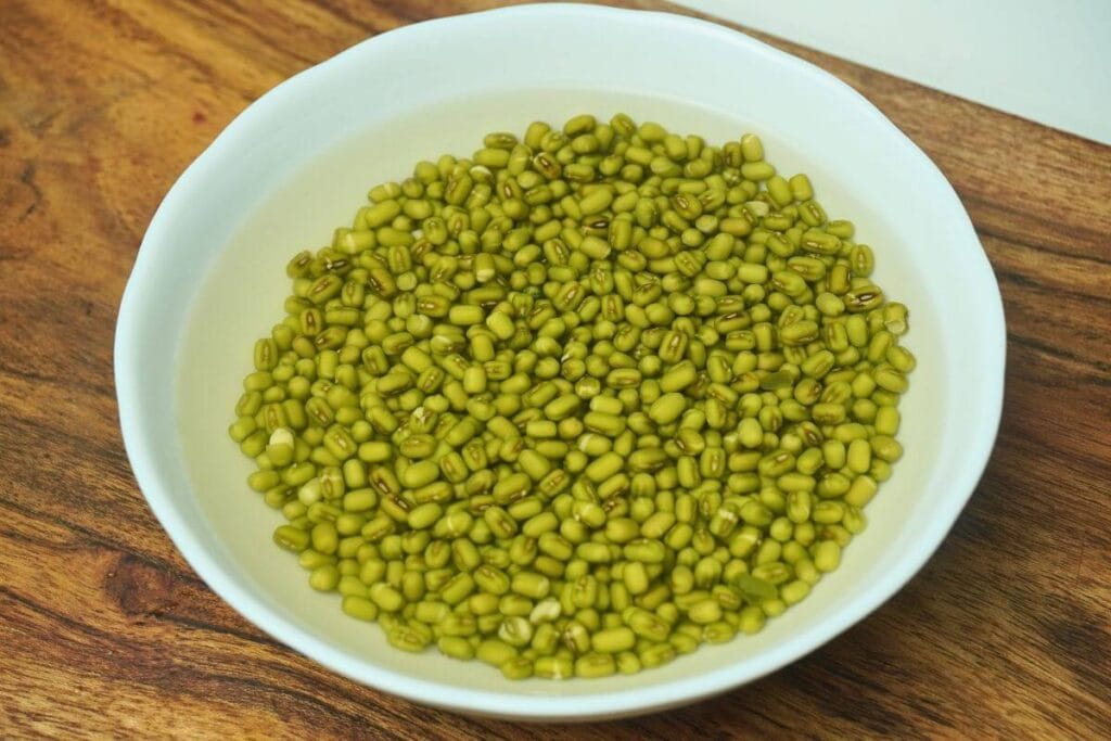 mung moong soak in water