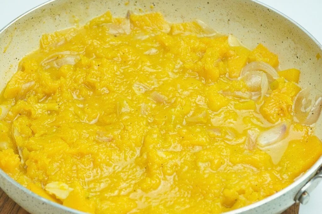 pumpkin soup cooking