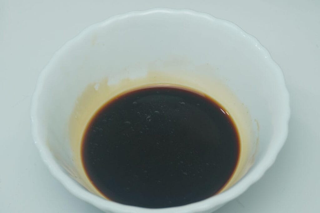 soya sauce in bowl