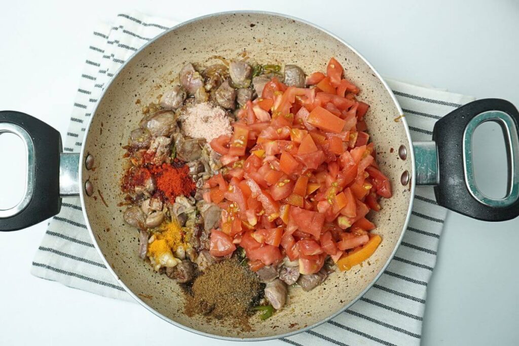 chicken liver and gizzard add tomato and all spicess