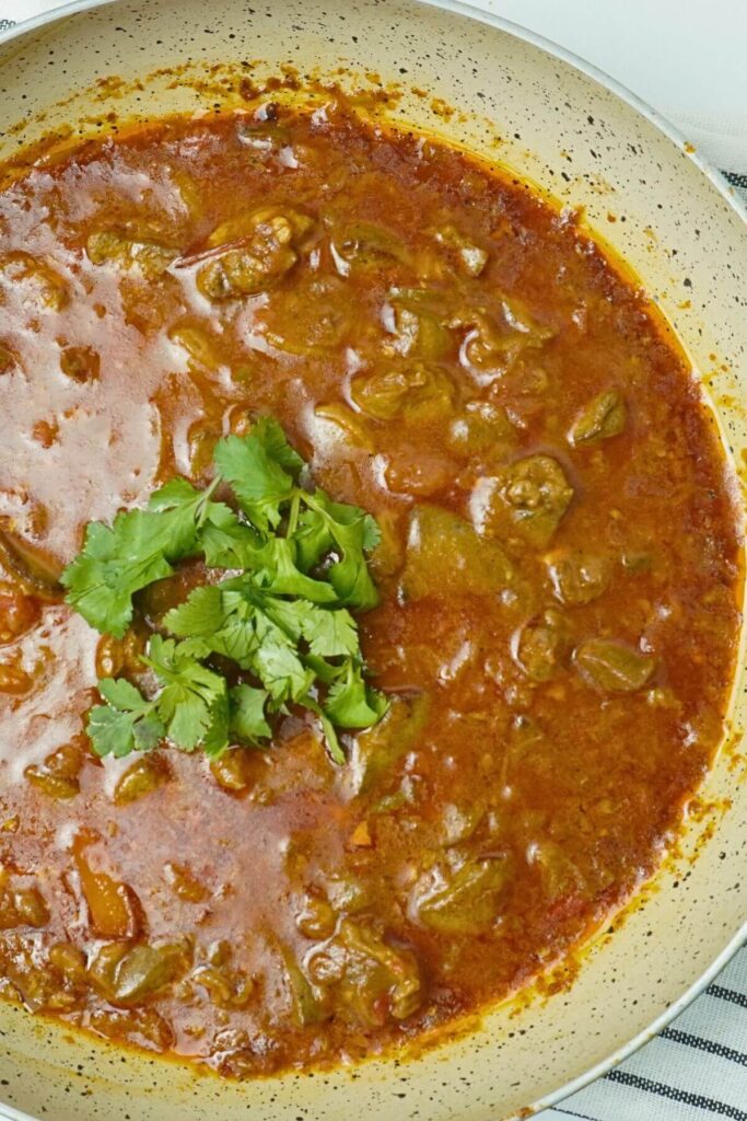 chicken liver and gizzard curry finish shot