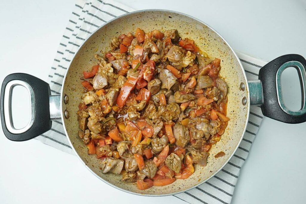 chicken liver and gizzard stir gently