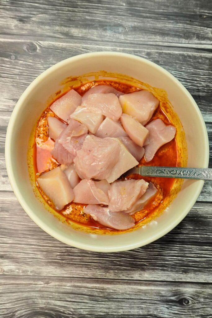 chicken tikka add chicken chunks