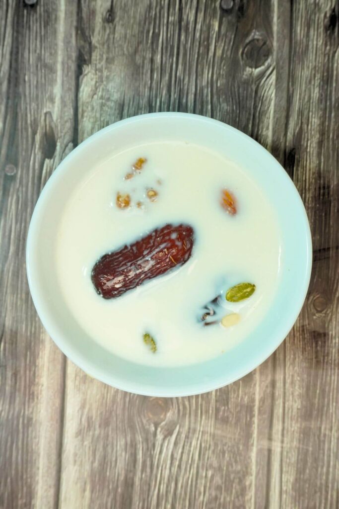 maskmelon smoothie soak dry fruits in milk