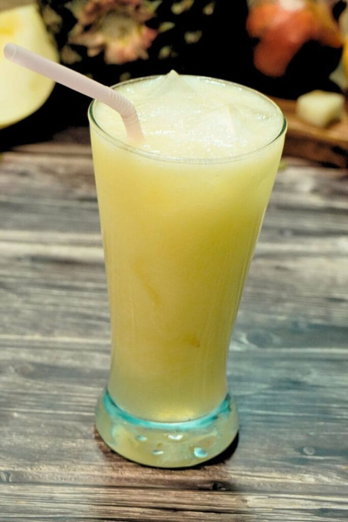 muskmelon mojito serving