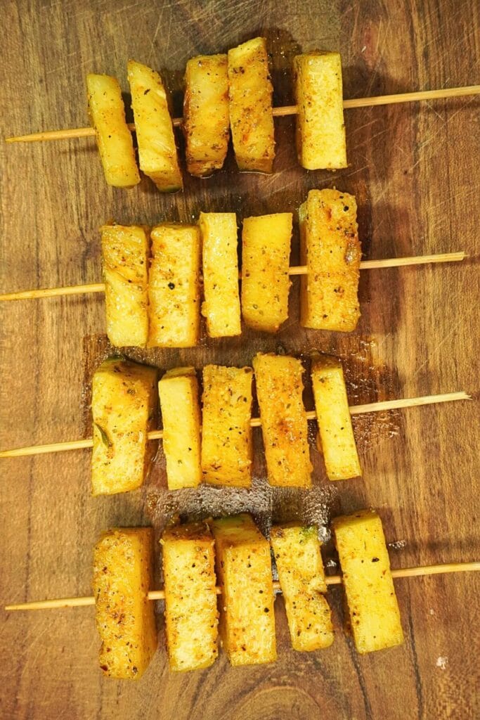 pineapple skeware in airfryer arrenge in skeware