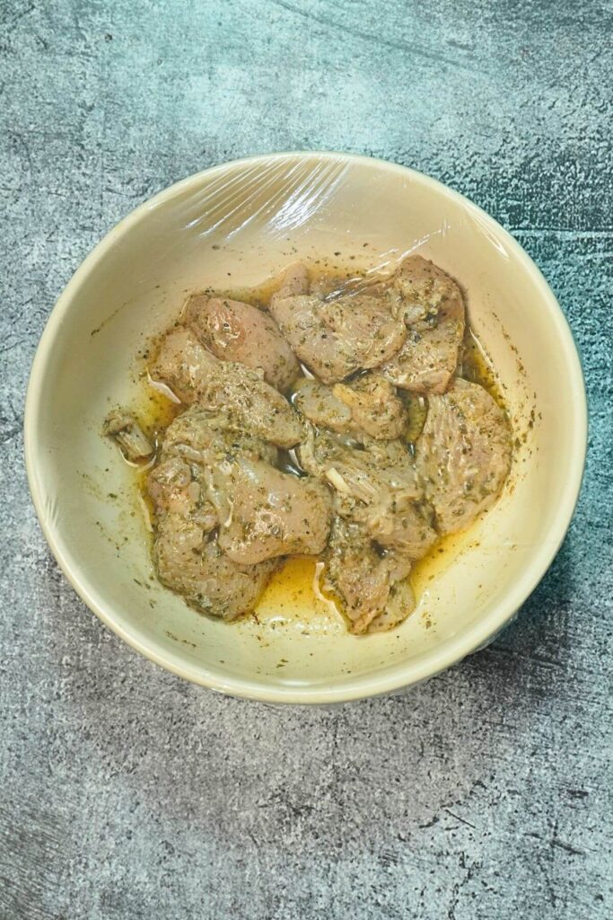 Chicken peaces in airfryer rape and merinated