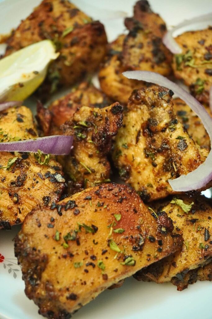 Chicken peaces in airfryer serving