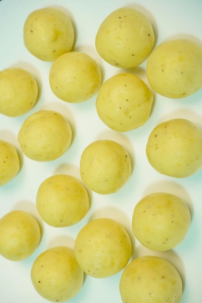 potato balls in air fryer shape the balls