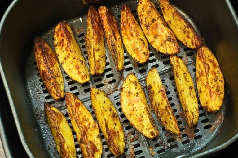 potato wedge in air fryer feature image