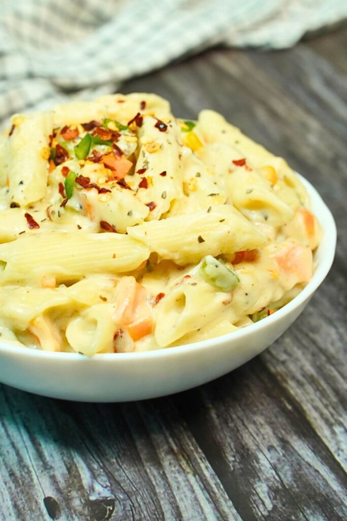 white pasta serving