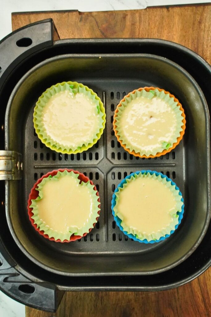 airfryer vanilla cup cakes add in basket