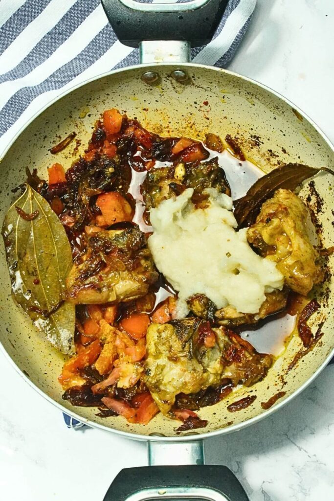 chicken curry recipe add garlic paste